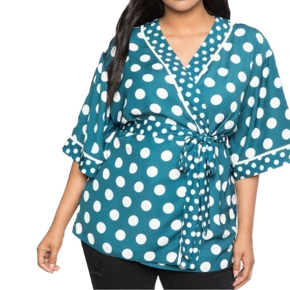 ELOQUII Drivin’ Me Daisy Printed Robe Top Size 22/24 (M08)